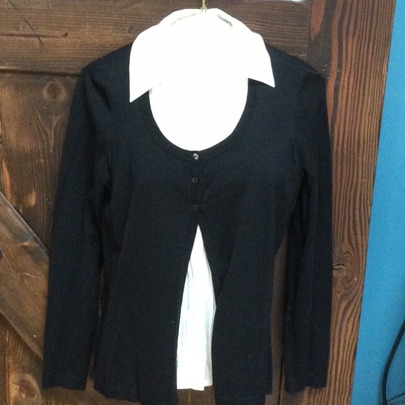 💋 4/$30 Liz Claiborne sweater buttondown top - Picture 1 of 7